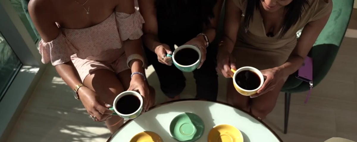 Discover the best coffee shops in OC, from Newport Beach to San Clemente, offering craft brews, coastal charm, and a true taste of the Orange County lifestyle.