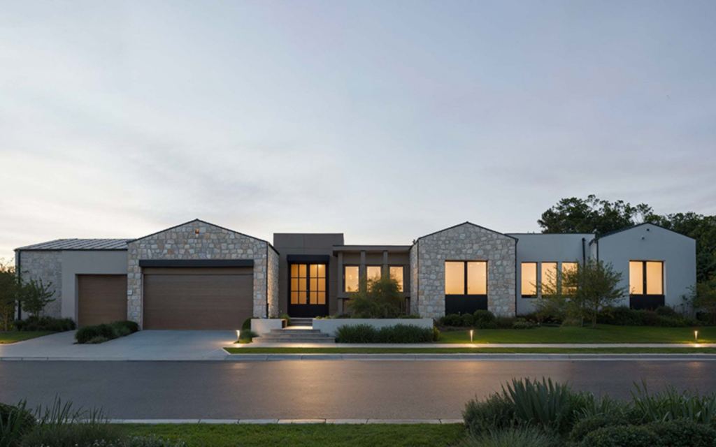 Exterior of 1900 Altura Drive, a modern luxury home in Corona del Mar listed by Kevin Kanda of Surterre Properties.